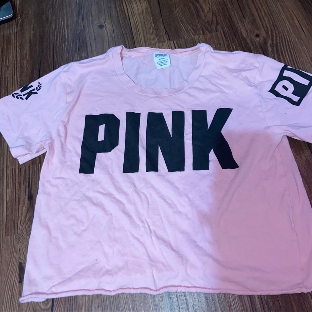 PINK Victoria’s Secret crop top